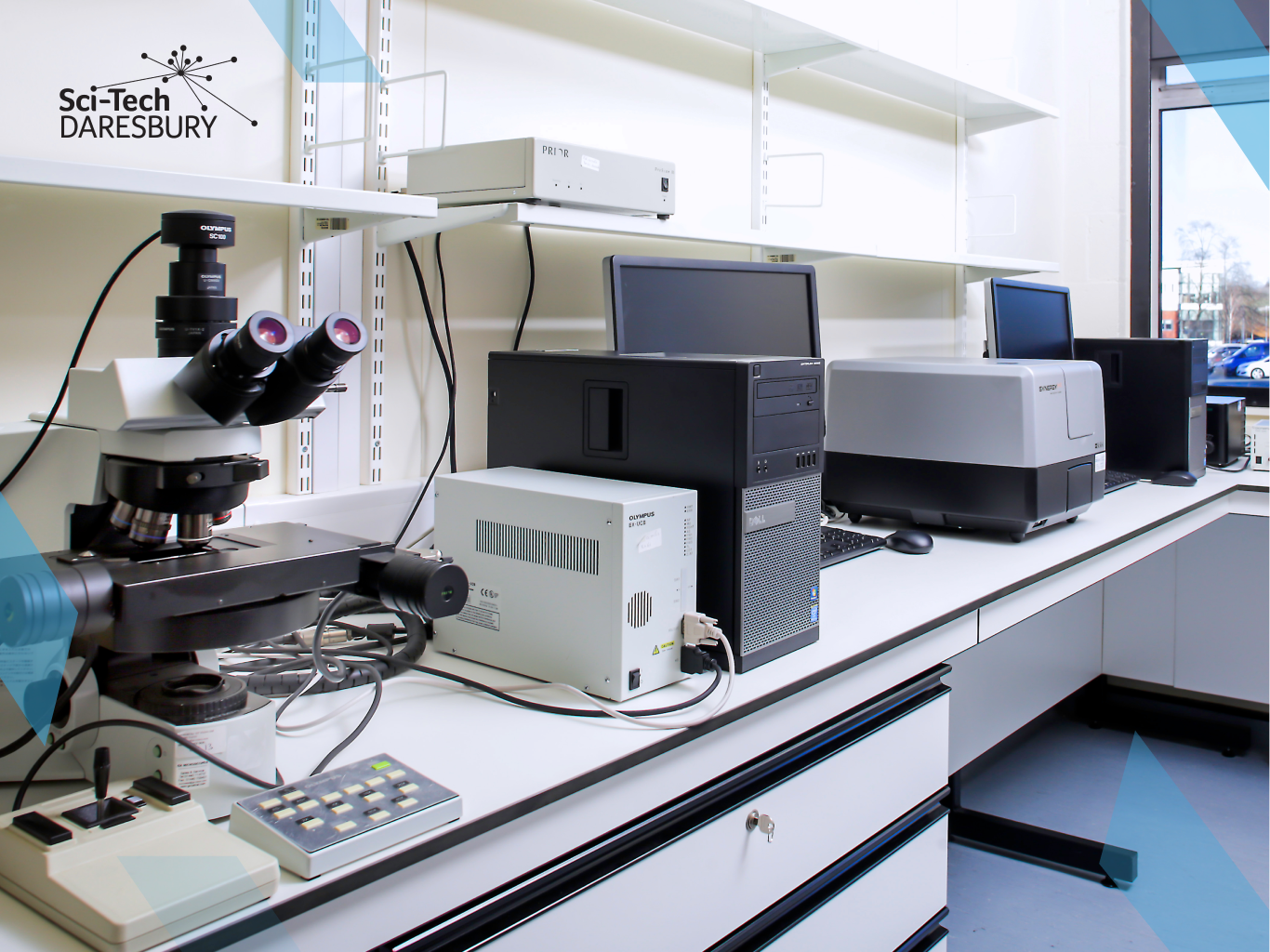 Difference between science parks and business parks – Featured image Photo of laboratory equipment including sample analysers and microscopes